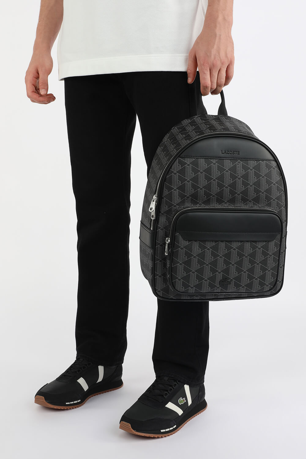 תמונת כל הלוק של תיק גב ללפטופ LACOSTE